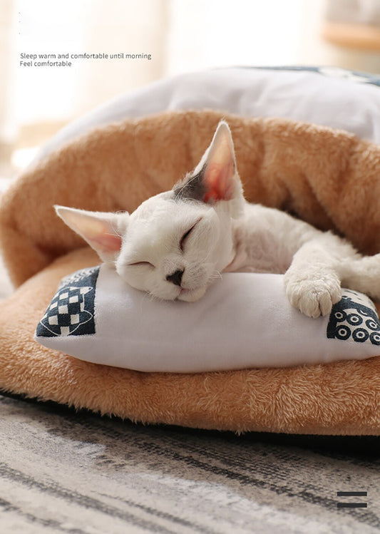 Closed removable and washable cat litter